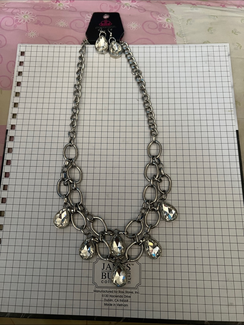 paparazzi Silver Teardrop Crystal Statement Necklace